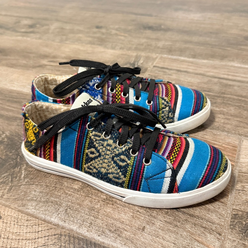 Inkkas Unisex Bluebird Tribal Textile Stripe Low Top Sneakers, Multi,8W/6M